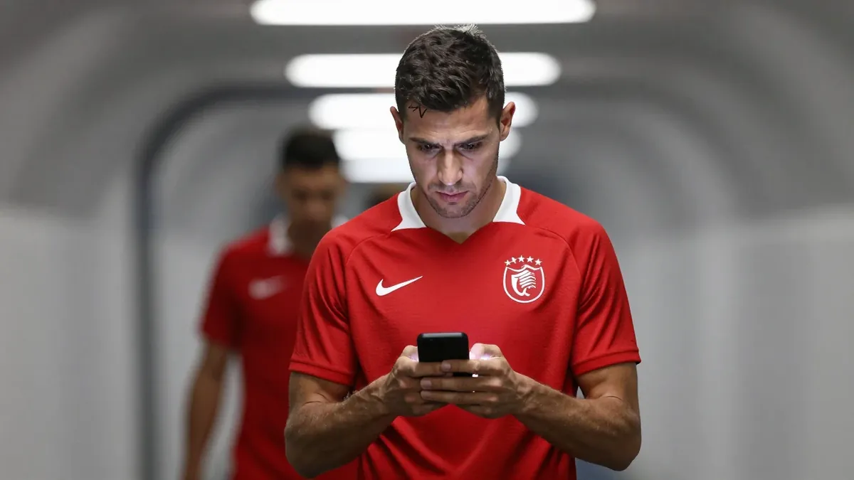 Ajax Must Go to the Market Again After Itakura and Sutalo Departures