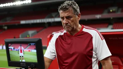 AFC Ajax: Ajax aims to loan 19-year-old Brazilian striker Tetê from São Paulo with an option to buy