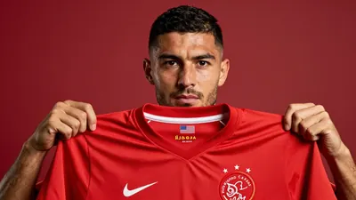 AFC Ajax heeft de Duitse verdediger Thilo Kehrer gehuurd van AS Monaco en de vrije middenvelder Sofyan Amrabat...